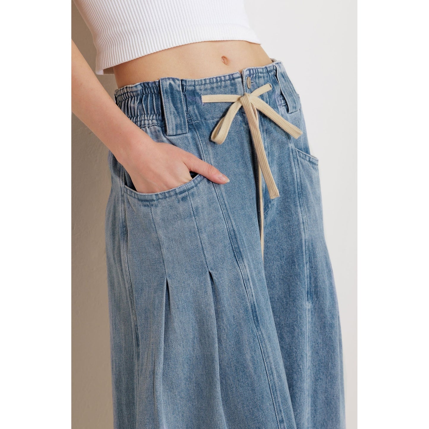 CONTRASTING TIE BLUE DENIM PANTS. Website exclusive · Ships direct!