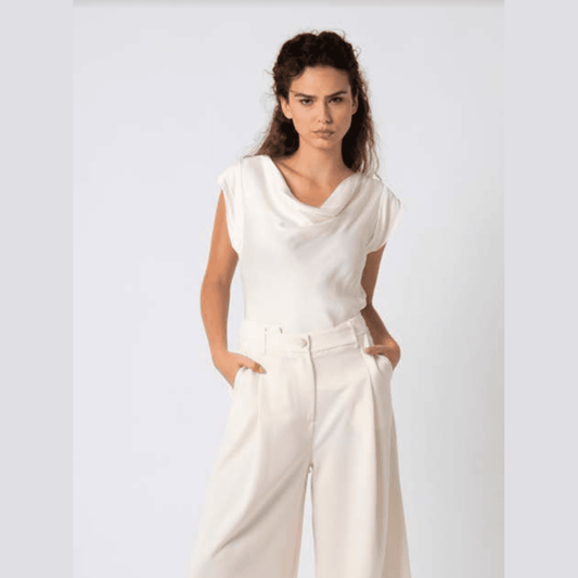 Astrid Italy Fireside Strong Top in Off White - Jaunts Boutique 