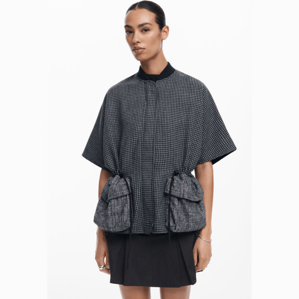 Poncho de pata de gallo de Desigual en gris medio