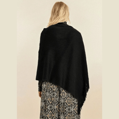 Poncho corto con flecos suaves de Molly Bracken en malva y negro