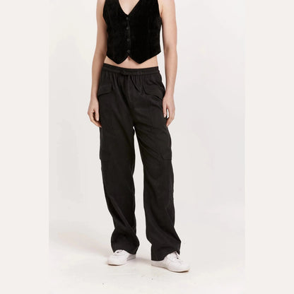 Pantalones cargo de Another Love Rhodes en color negro