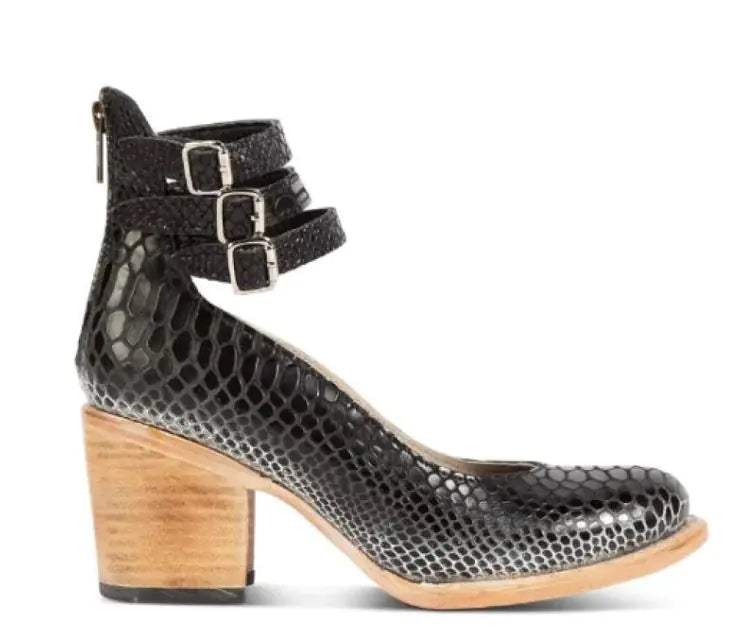 Buckle Pointed Sandals Shoes - Website exclusive · Ships direct!
