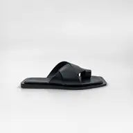 Maneo The Label Black Leather Strap Toe Hold Slip on Sandals